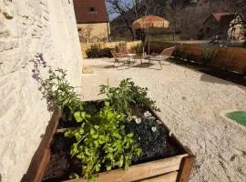 P'tit cocon au cœur du Lot avec piscine