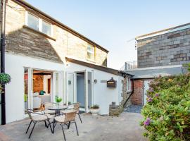 Mews Cottage, pet-friendly hotel in Tintagel