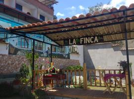 La Finca Tarma, budgethotel i Tarma