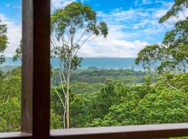 Lush North Byron home-Ocean views-12 min Byron Bay, casa rústica em Ocean Shores