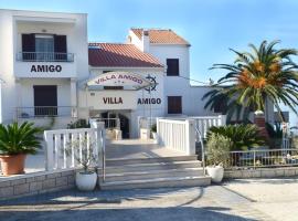 Villa Amigo, hotel em Podstrana