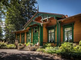 Apartamenty Carskie, hotel cerca de Stantsyya Aranchytsy, Białowieża