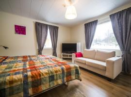 Hotel Aakenus Holiday Home Kymppi، فندق في روفانييمي