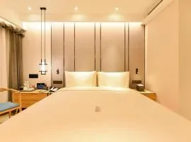 Atour Hotel Beijing Fuxingmen