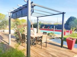 Villa Moderne * Piscine privée 5x10 * Climatisation * Camargue, ξενοδοχείο σε Marsillargues