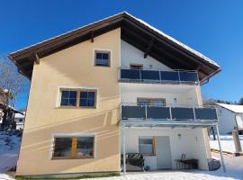 Ferienwohnung Elisabeth Biebl, hotel with parking in Neuschönau