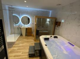 Luxury spa vallon, luxury hotel in Vallon-Pont-dʼArc