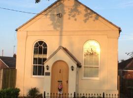 Acorn Chapel - Beautiful Converted Chapel，諾里奇的度假屋