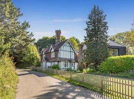Danny Lodge - Country Cottage Near Brighton by Huluki Sussex Stays, hotell sihtkohas Hurstpierpoint