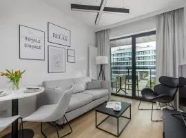 Modern Shellter Apartment Beachside Rogowo by Noclegi Renters