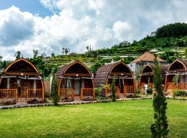 Kabinku Bali、ブドゥグルのホットタブ付きホテル