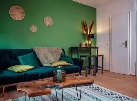 Green & Modern - City - Netflix - WiFi - 2 Person