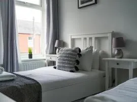 East House - 3 bedroom- Stakeford, Northumberland