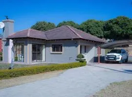 Rovy Villas Luxurious Chalet