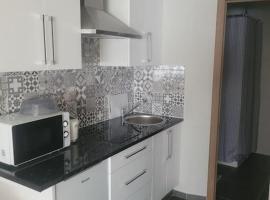 Apartamento kuko con wifi al lado metro, smeštaj za odmor u gradu Bilbao