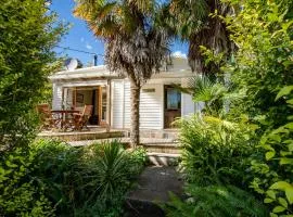 Kereru Cottage - Pohara Holiday Home