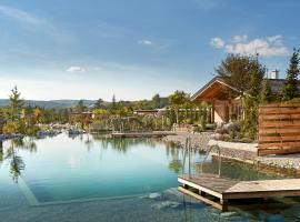 Kittenberger Chalets am Gartensee, hotel con piscina a Schiltern