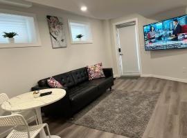 Cozy Private 1 bedroom basement suite - free parking and free Wifi, apartment in Winnipeg