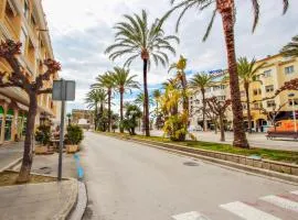Isabel - modern apartment in the center of Moraira