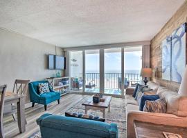 Bright Gulf Shores Beachfront Condo with Pool Access, hotel in Gulf Shores