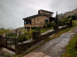 CASA RURAL EL RONDILLO: Navaconcejo'da bir otel