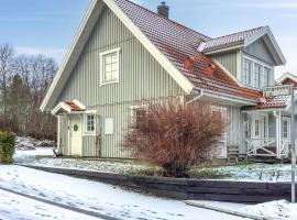 Cozy Apartment In Sigtuna With Wifi, hotell i Sigtuna