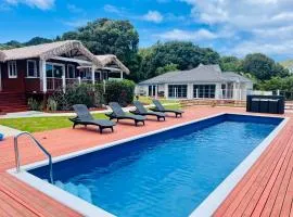 Red Hibiscus Villas