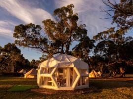 Taj Mahal upgraded Hex bubble、Comaumのラグジュアリーテント