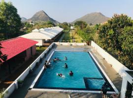 Hotel Green Haveli - A Heritage and Hill View Hotel , Pushkar, hótel í Pushkar