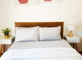 ¶Beautiful Pet Friendly Bedroom Room+TV + Wifi Pet Friendly