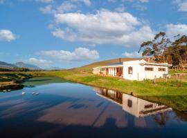 Farmstay at the Goat Shed Cottage, Spinlea Farm, holiday home in Greyton