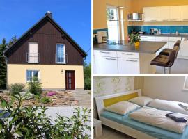 Countryside-Lovers - Ganzes Haus 100m² für euch allein mit Garten, cheap hotel in Halsbrücke