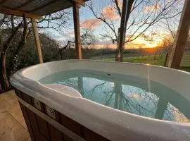 The Hide on the Vineyard with wood fired hot tub Option