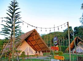 Yellowstone Camps Resort Khao Yai, hotell i Pak Chong