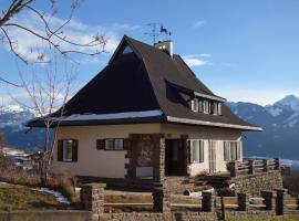 Villa Molteni, Ville di Fiemme, Varena, hotel a Varena