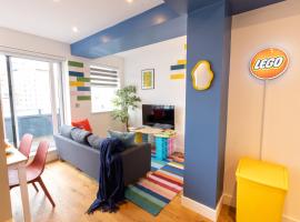 Legoland Family Fun - Upscale Two Bedroom Apt Near Tube Station with Kid-Friendly Amenities, hotel sa Slough