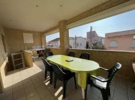 T4 Centre-Ville, 8 Pers, Terrasse, Parking, à 200m Plage/Commerces - FR-1-701-49