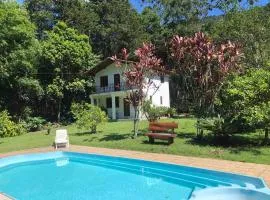 Casa em Friburgo com piscina lareira suíte & quarto