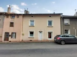 2 Bedroom Lovely Home In Bas-En-Basset