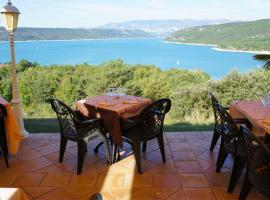 Hotel Les Cavalets、ボデュンのホテル