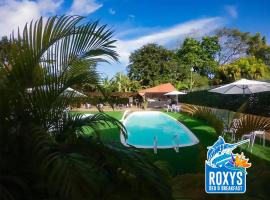 Roxy's Bed & Breakfast، فندق في بوكاتشيكا