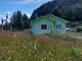 cabaña a 13 km de coyhaique camino lago atravesado, últimos 300 metros para vehículos 4x4