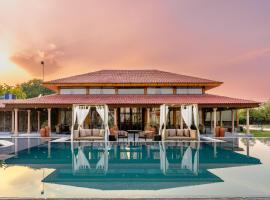 Brij Bageecha Jaipur - Private Villas with Plunge Pools, luxury hotel sa Jaipur