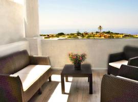 Casa Basilio con bellissima terrazza vista isole, апартамент в Липари