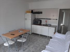 CASA VERDE 1 depto, apartman Carhuéban