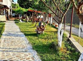 Guest House By The River, hotel with pools in Stevrek