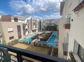 Luxury S+1 à Tunis Soukra، فندق في La Soukra