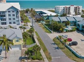 6730 Ridgewood Ave, hotel in Cape Canaveral