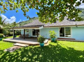 Villa Ohana - Deluxe Villa w Private Beachfront, cabana o cottage a Otumai