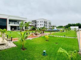 Camp Tsatse Resort, hotel v destinaci Ada